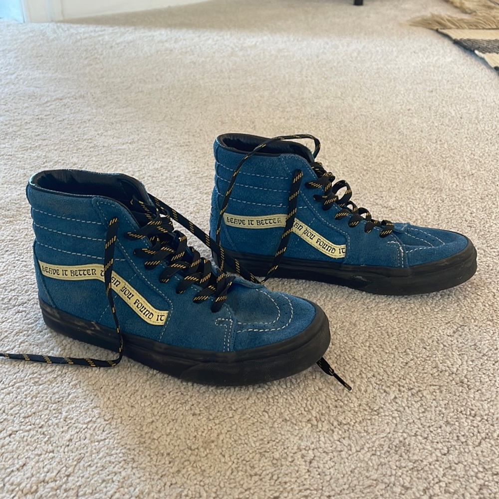 Boys high top blue vans size 4.5